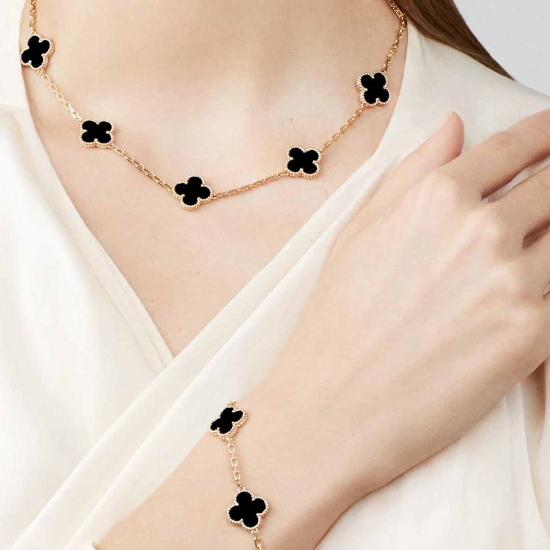 KIT 2 EN 1 VAN CLEEF RODINADO – GARGANTILLA + PULSERA TRÉBOL