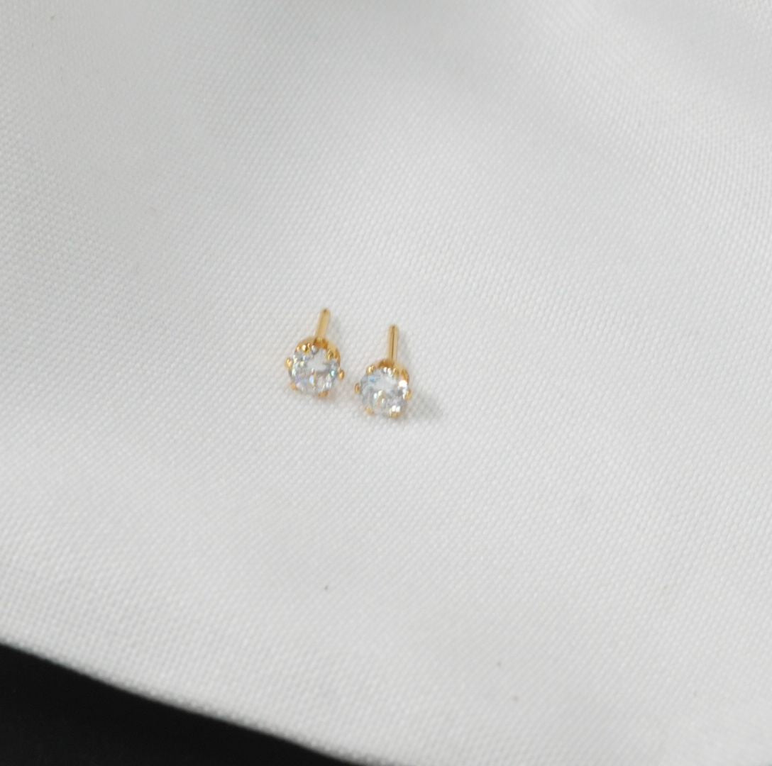 Arete Topo Circular Blanco Diamante Dorado