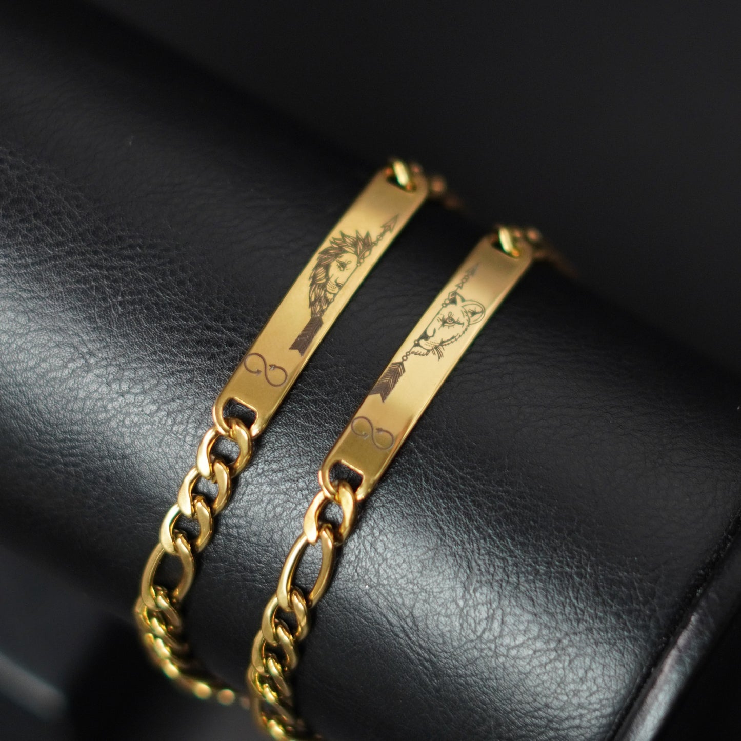 Pulsera Pareja Leones - Oro