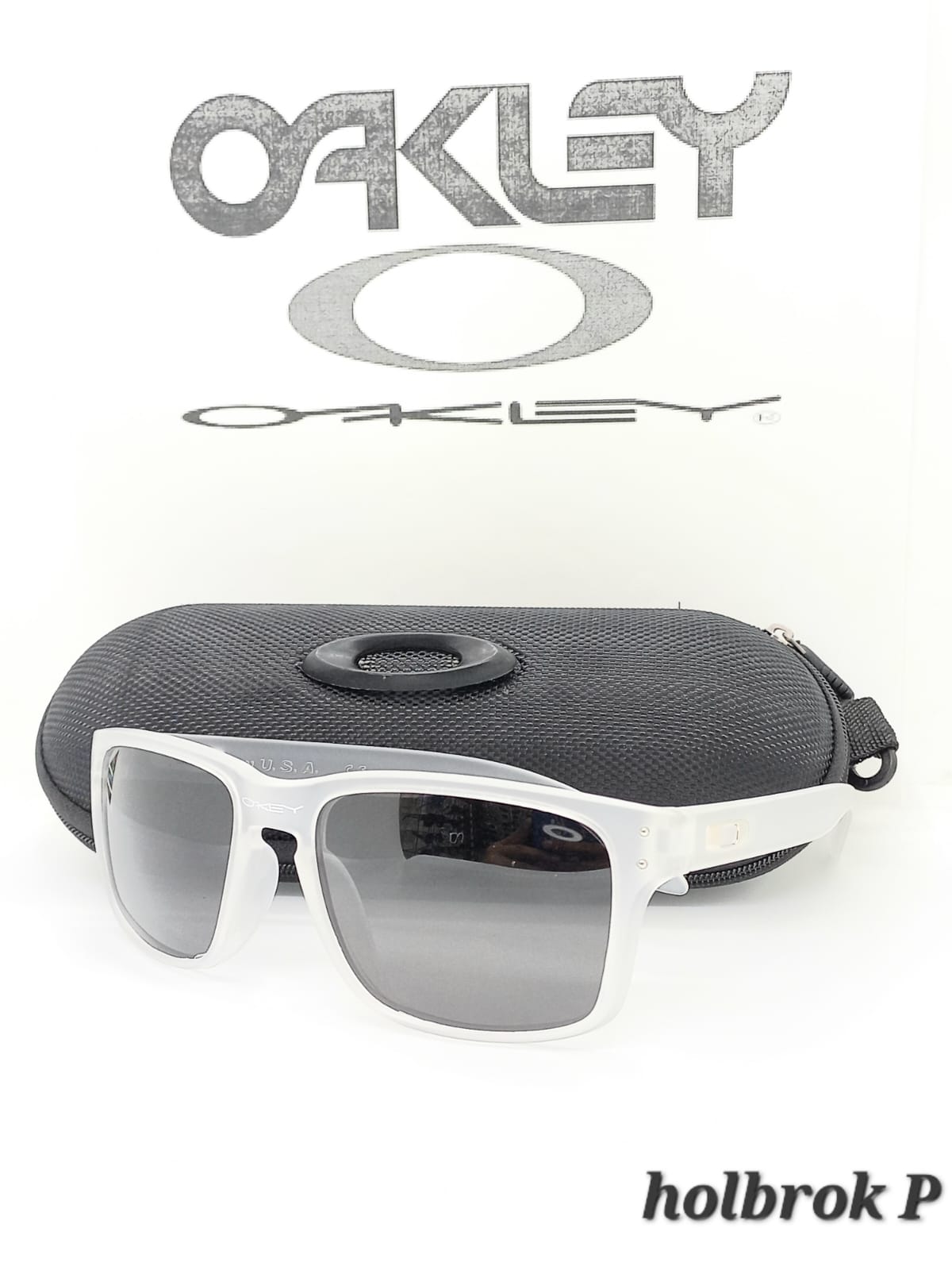 Gray helmet for bikers