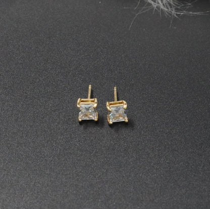 Arete Topo Cuadrado Blanco Diamante Dorado