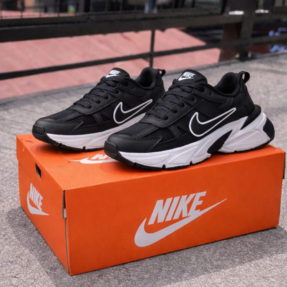 Tenis NK Fc Negro Blanco | Dama