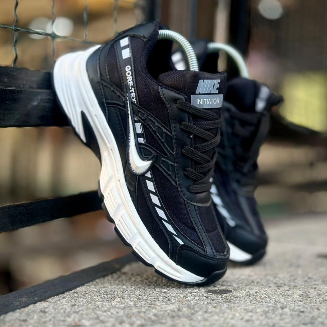 Tenis NK Initiator Negro Blanco | Dama