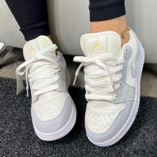 Tenis NK Air Jordan Low 1 Blanco Gris | Dama