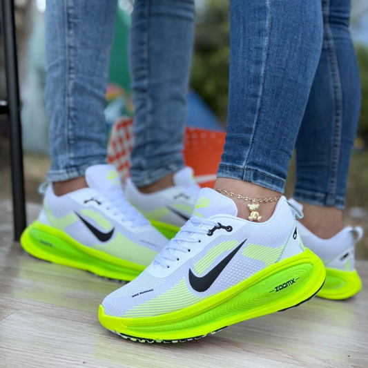 Tenis NK Vomero Plus 18 Blanco Verde | Unisex